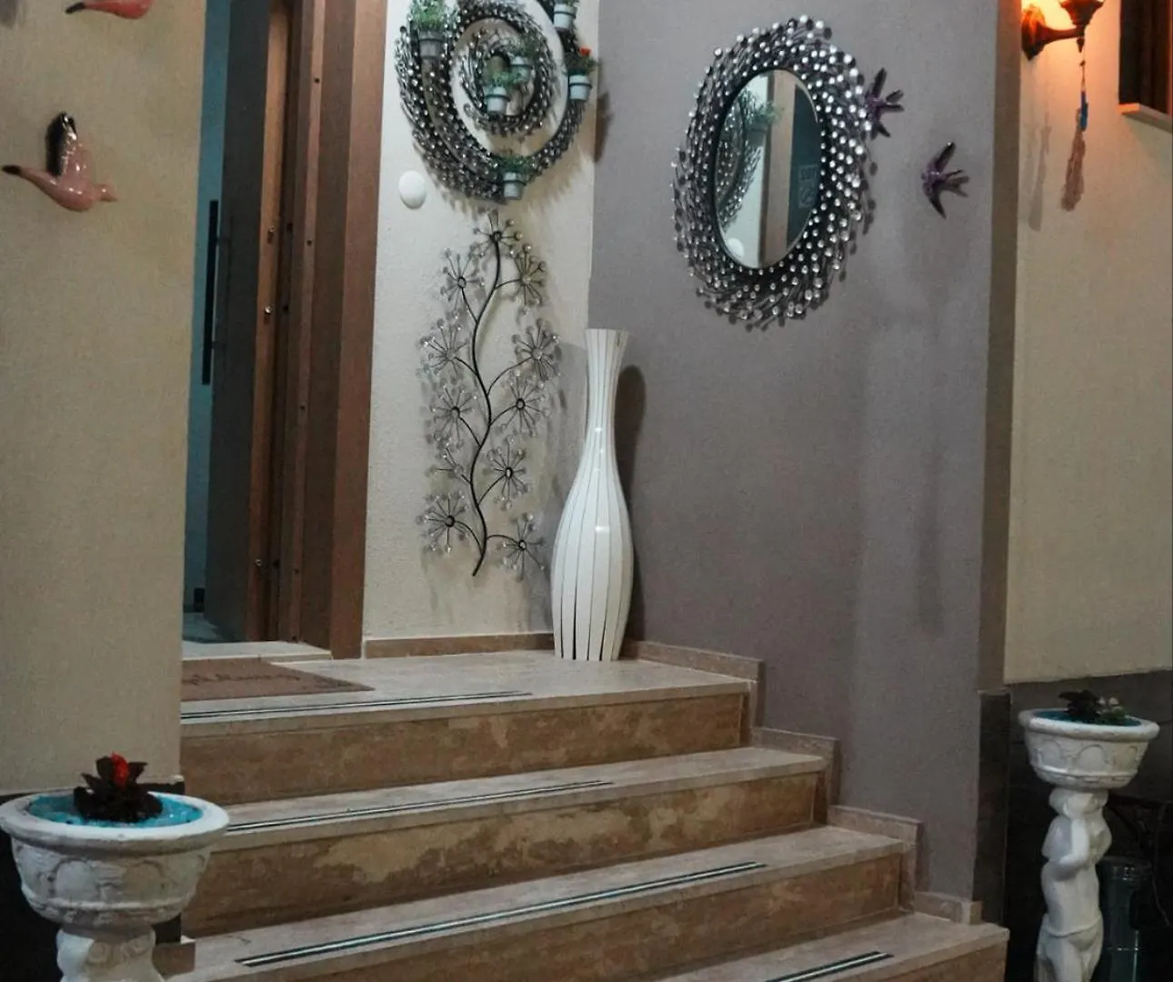 Birds Inn Kusadasi Turkey